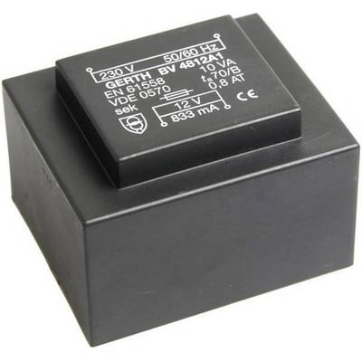 Čierny elektrický transformátor s bielou potlačou. Označenie zobrazuje špecifikácie: 230 V, 50/60 Hz, 12 V, 833 mA.