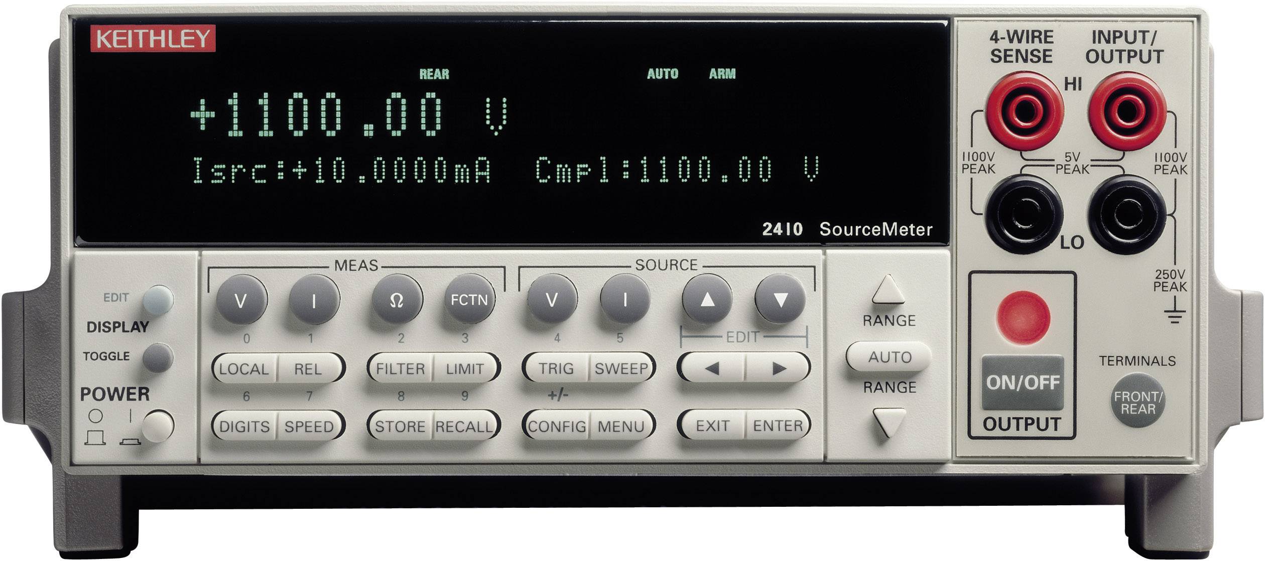 Meracie zariadenie model 2410 od Keithley s digitálnym displejom, zobrazuje merania vo voltoch a miliampéroch. Tlačidlá na ovládanie a zadávanie údajov.