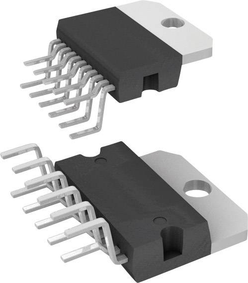 Dva elektronické polovodičové komponenty, takzvané polovodičové integrované obvody (IC), s viacerými kovovými pinmi na montáž na dosku plošných spojov, umiestnené vedľa seba.