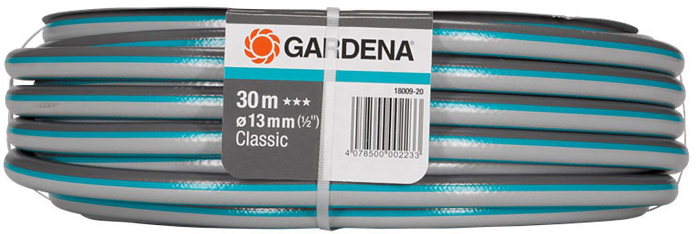 Záhradná hadica na vodu od Gardeny, 30 metrov dlhá, priemer 13 mm, model 'Classic', navinutá a s etiketou.