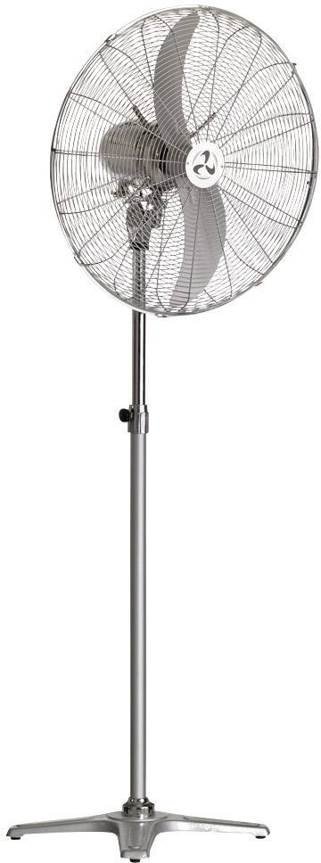 Veľký strieborný stojanový ventilátor s okrúhlymi ochrannými mriežkami a nastaviteľnou podstavou.