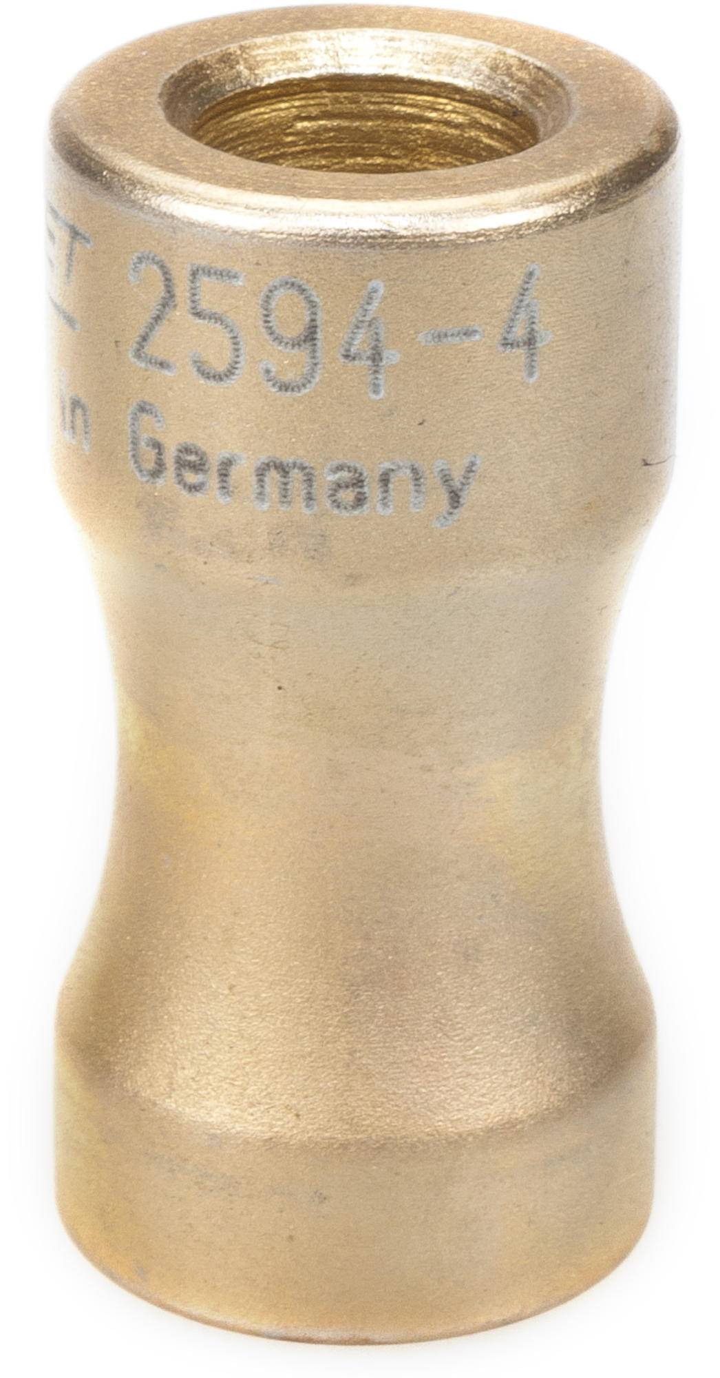 Kovový spojovaciaci prvok valcovitého tvaru s nápisom 'Germany'. Používaný prevažne v mechanike alebo sanitárnej technike.