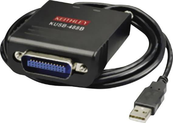 USB na paralelný konvertor s USB zástrčkou a paralelným portom, vhodný pre staršie tlačiarne.