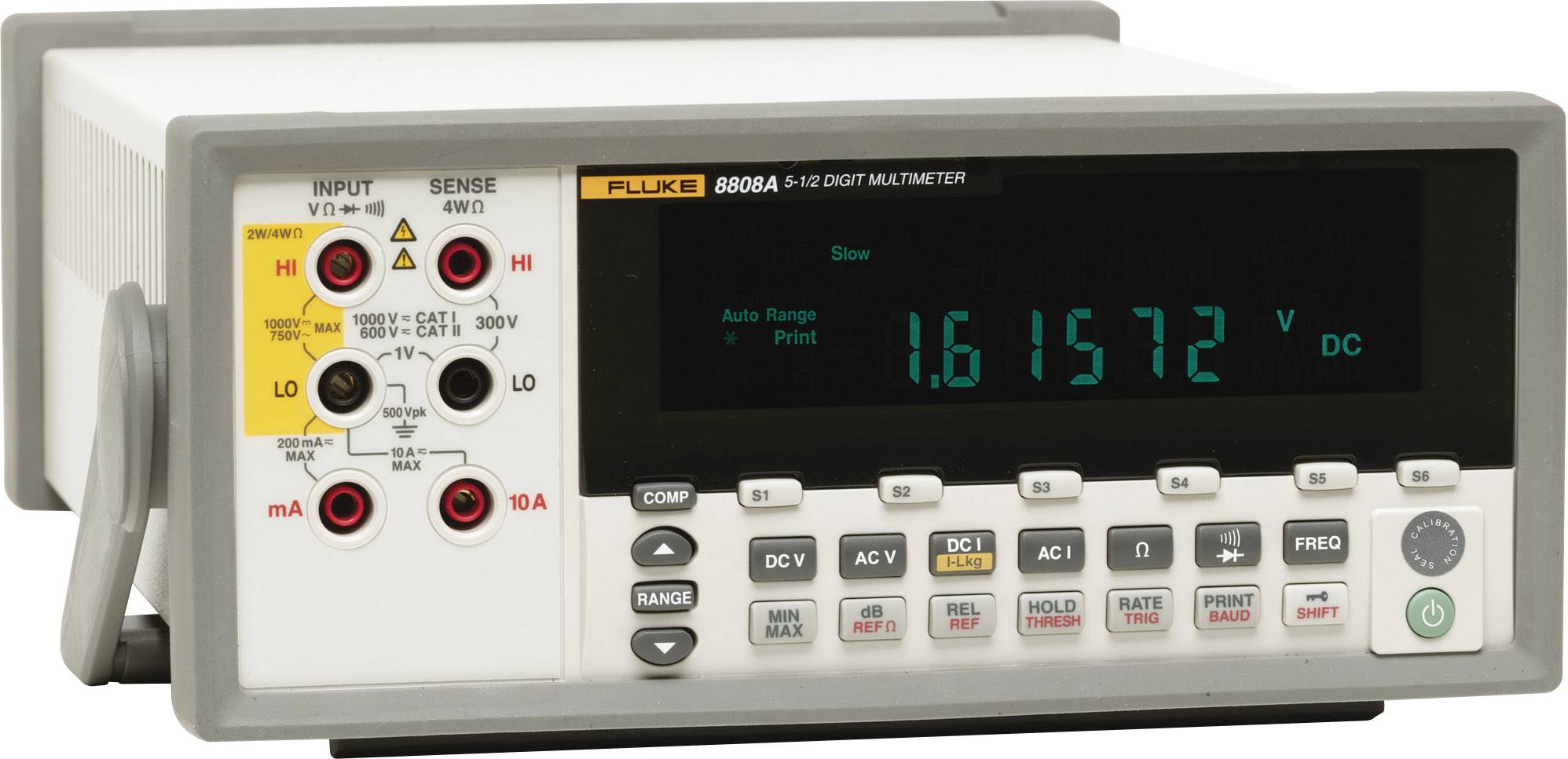 Digitálny multimeter s viacerými konektormi, ktorý zobrazuje napätie '16,1572 V DC' na zelenom displeji.