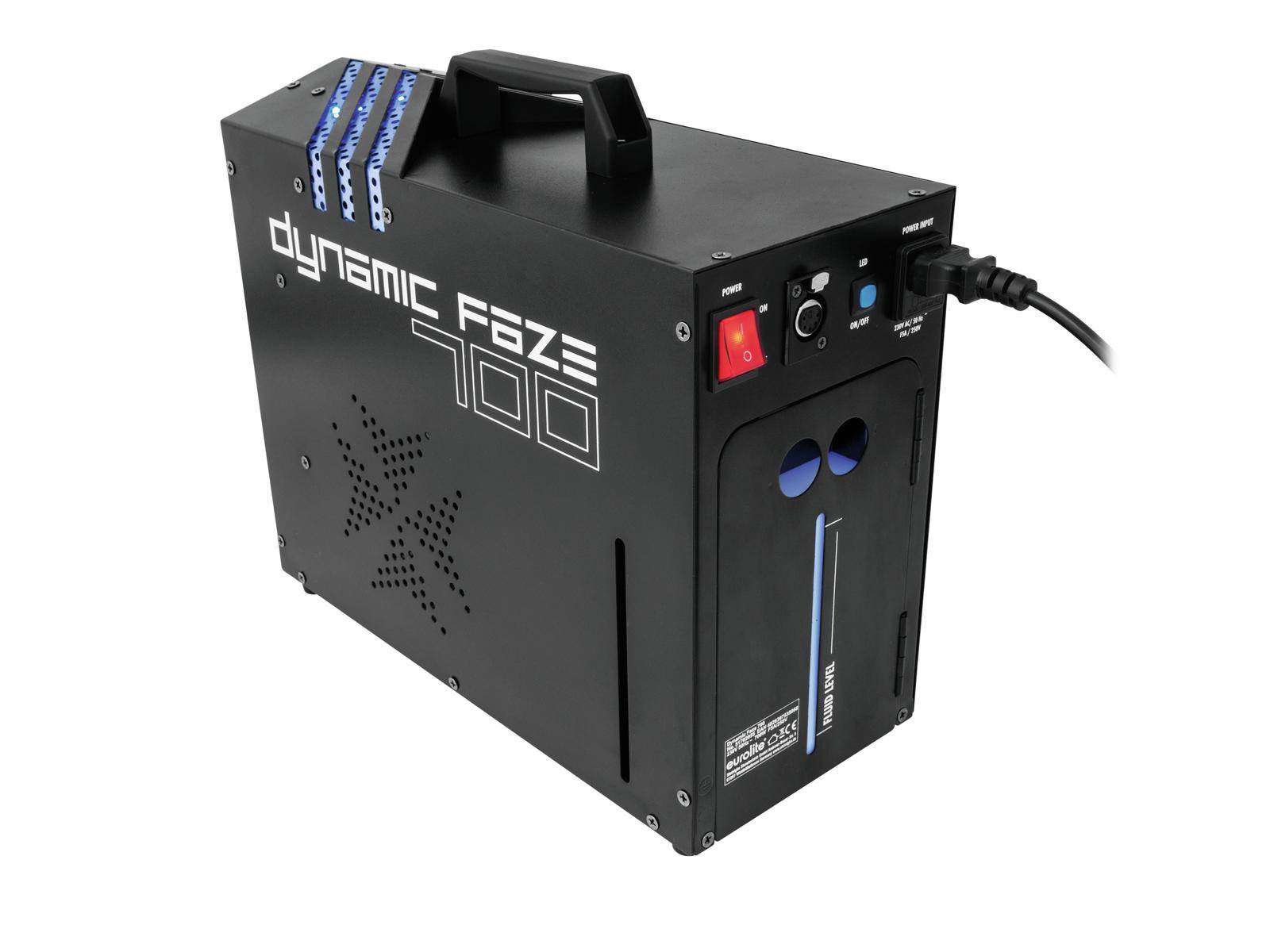 Čierna hmlovstroj s nápisom 'dynamic FAZE 700', so spínačmi a napájacím káblom na pravej strane.