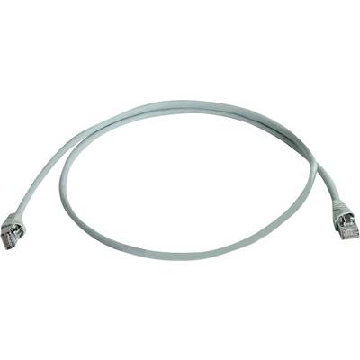 Sivý ethernetový kábel s dvoma RJ-45 konektormi, používaný na sieťové pripojenie.