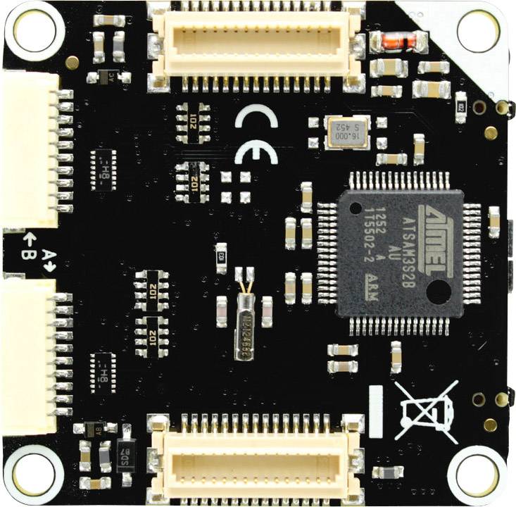 Elektronický obvod s mikročipom a konektormi, pravdepodobne používaný na riadenie v elektronických zariadeniach.