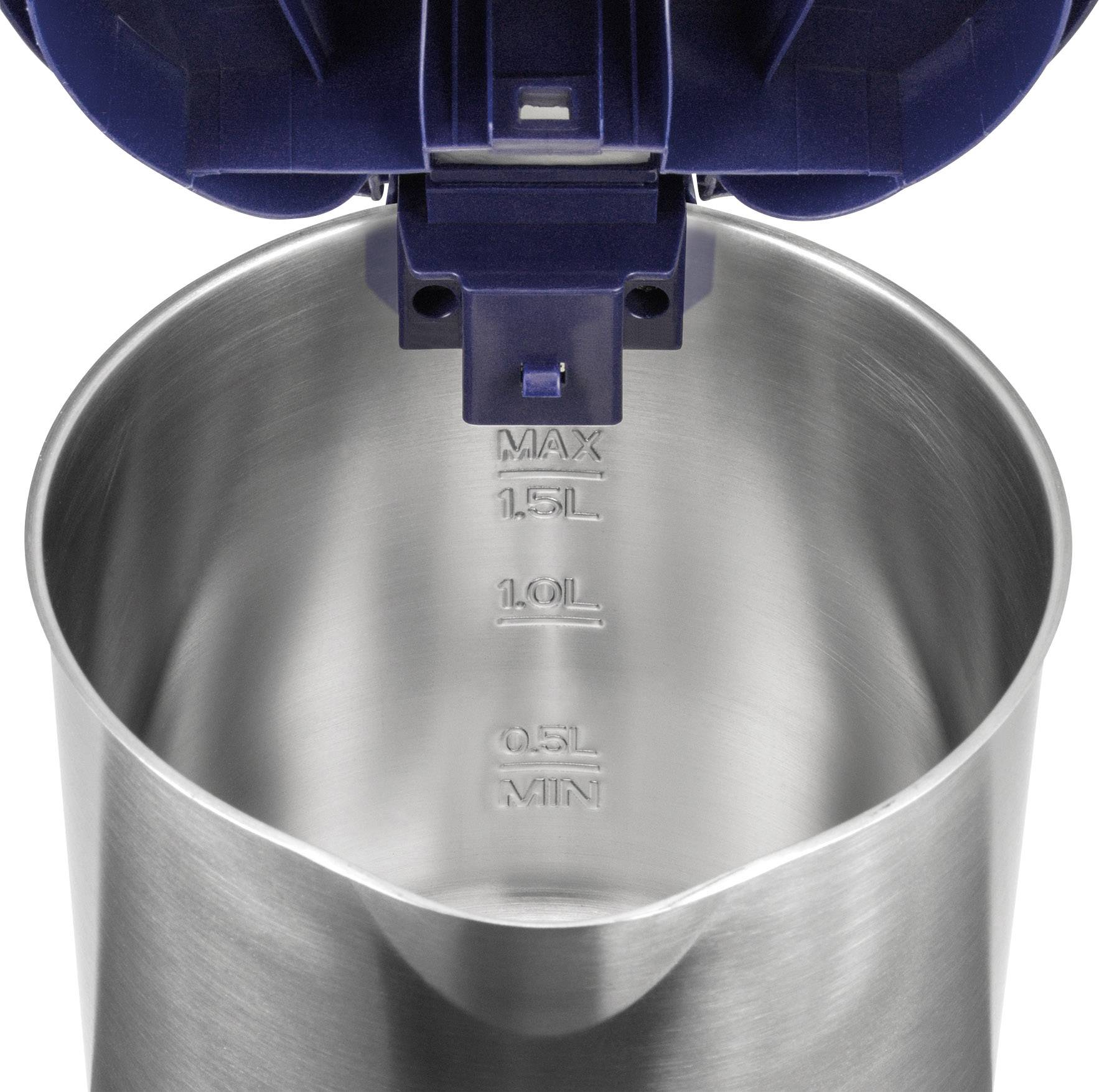 Vnútorný pohľad na rýchlovarnú kanvicu so značkami úrovní naplnenia: 0,5 L Min, 1,0 L, 1,5 L Max. Strieborná kovová nádoba.