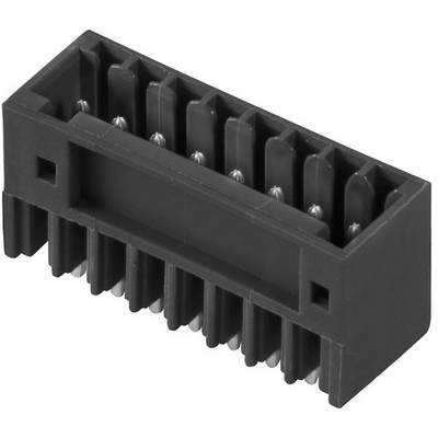 Čierny elektronický konektor s viacerými kolíkmi, ktorý sa používa na prepojenie zariadení na doske plošných spojov.