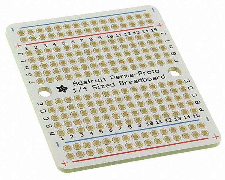 Perma-Proto doska s číslovanými otvormi a označenými radami. Používa sa pre elektronické prototypy.