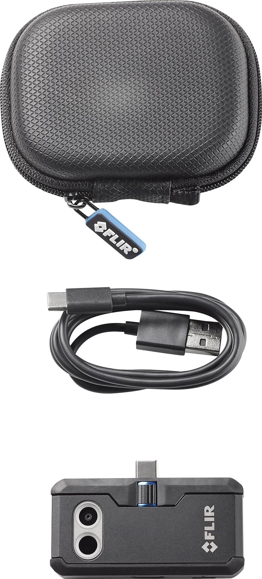 Transportná taška, USB kábel a termokamera od FLIR. Kamera má USB-C port a kompaktný dizajn.