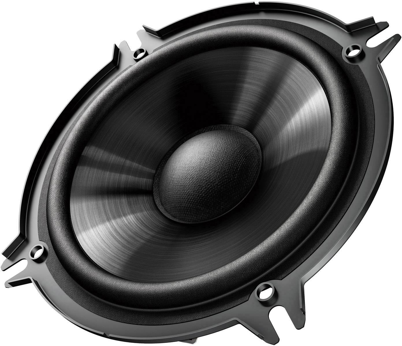 Jeden čierny reproduktor v detailnom zábere.