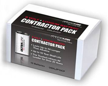 Balenie 9-voltovej lítiové batérie, označené ako 'CONTRACTOR PACK'. Obsahuje 10 batérií s dlhšou životnosťou.