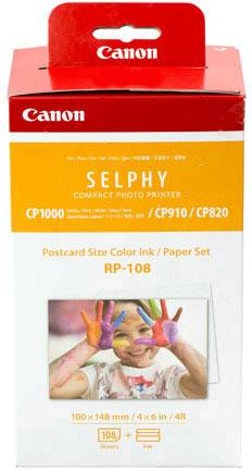 'Canon SELPHY RP-108: Sada farebnej tlačovej pásky a papiera vo formáte pohľadnice pre CP1000, CP910, CP820. Obrázok dieťaťa s pomaľovanými rukami.'