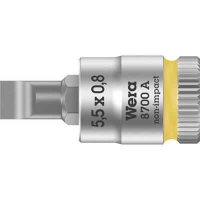 Strieborný bit Wera, 5,5 x 0,8, model 8700 A, neimpaktný, s vrúbkovanou hranou a žltým krúžkom, vhodný pre skrutkovacie práce.