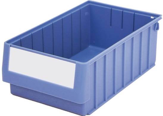 Modrý plastový box s bielym popisným poľom na prednej strane. Vhodný na uskladnenie predmetov.