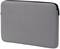 Sivý obal na notebook so zipsom v hornej časti, s jednoduchým a minimalistickým dizajnom.