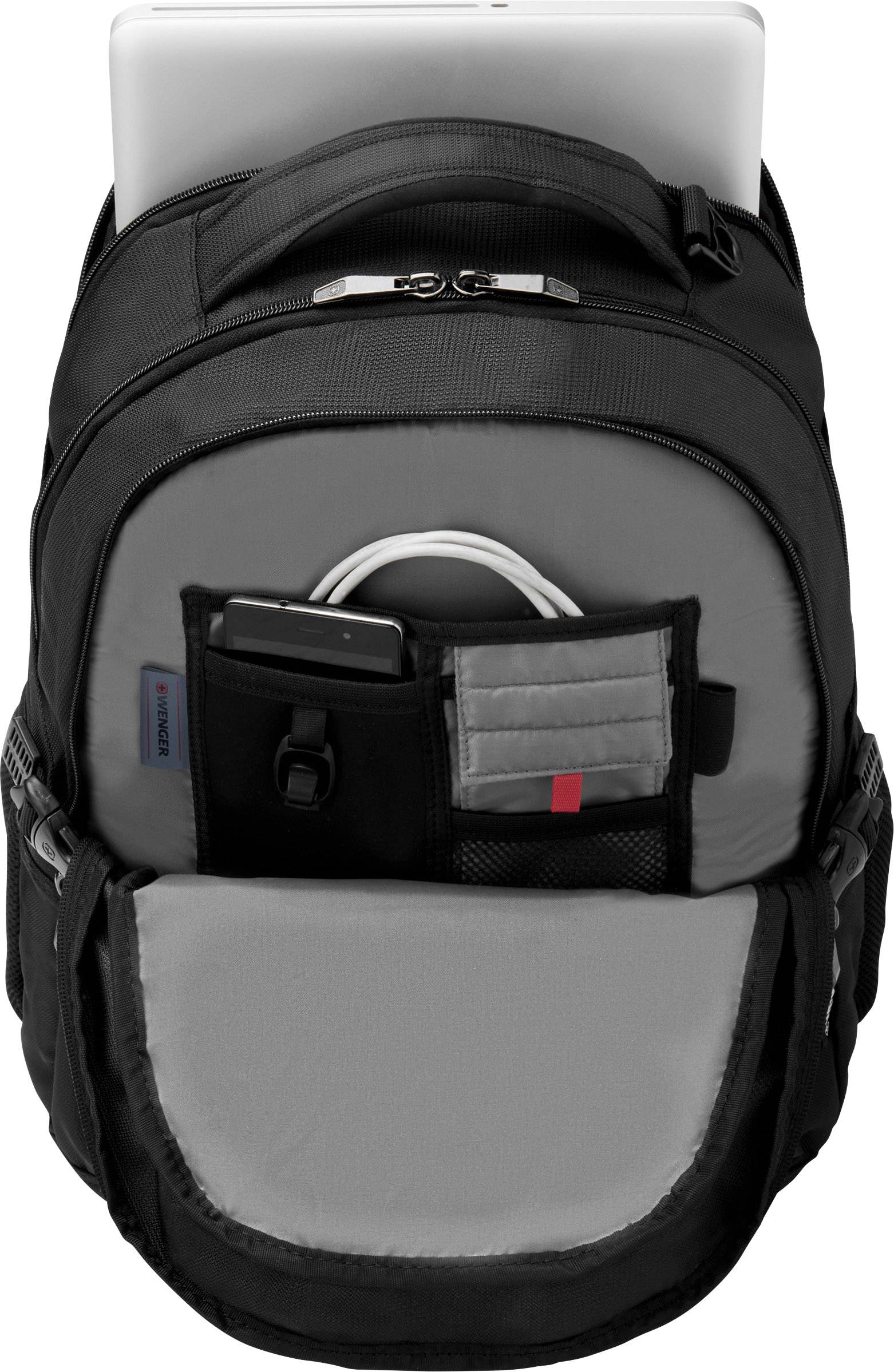 Sivý batoh so zipsom, otvorený, ukazuje laptop, smartfón a USB kábel vo svojich priehradkách.