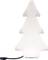 Biela lampa v tvare štylizovaného vianočného stromčeka s čiernym káblom dole vľavo.
