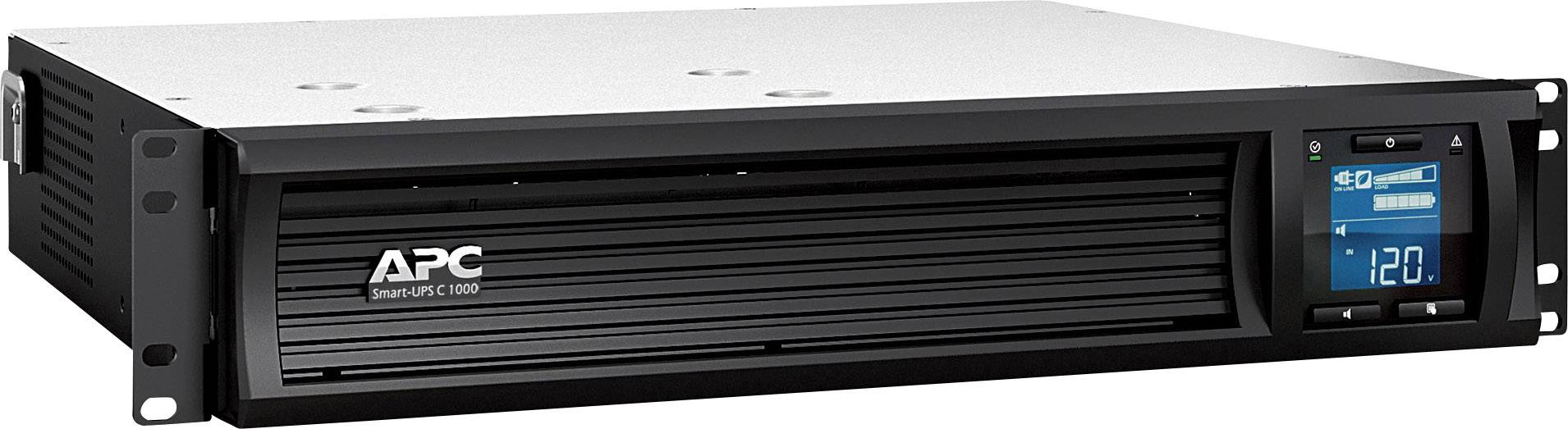 Čierne rack-mountové UPS zariadenie značky APC s digitálnym displejom na pravej strane. Na displeji je zobrazený nápis 'APC Smart-UPS 1500'.