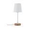 Biela stolová lampa s jednoduchým, moderným dizajnom, drevenou základňou a bielym káblom.