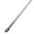 Strieborná kovová sťahovacia páska so zaisťovacím mechanizmom na jednom konci, umiestnená na bielom pozadí.