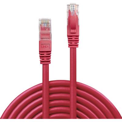 Červený ethernetový kábel, jasne viditeľný, s RJ45 konektormi na oboch koncoch, symbolizuje sieťové prepojenie.
