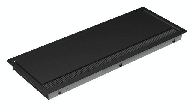 Obdĺžnikový, čierny komponent, ktorý vyzerá ako kryt ventilátora, s upevňovacími otvormi v rohoch.