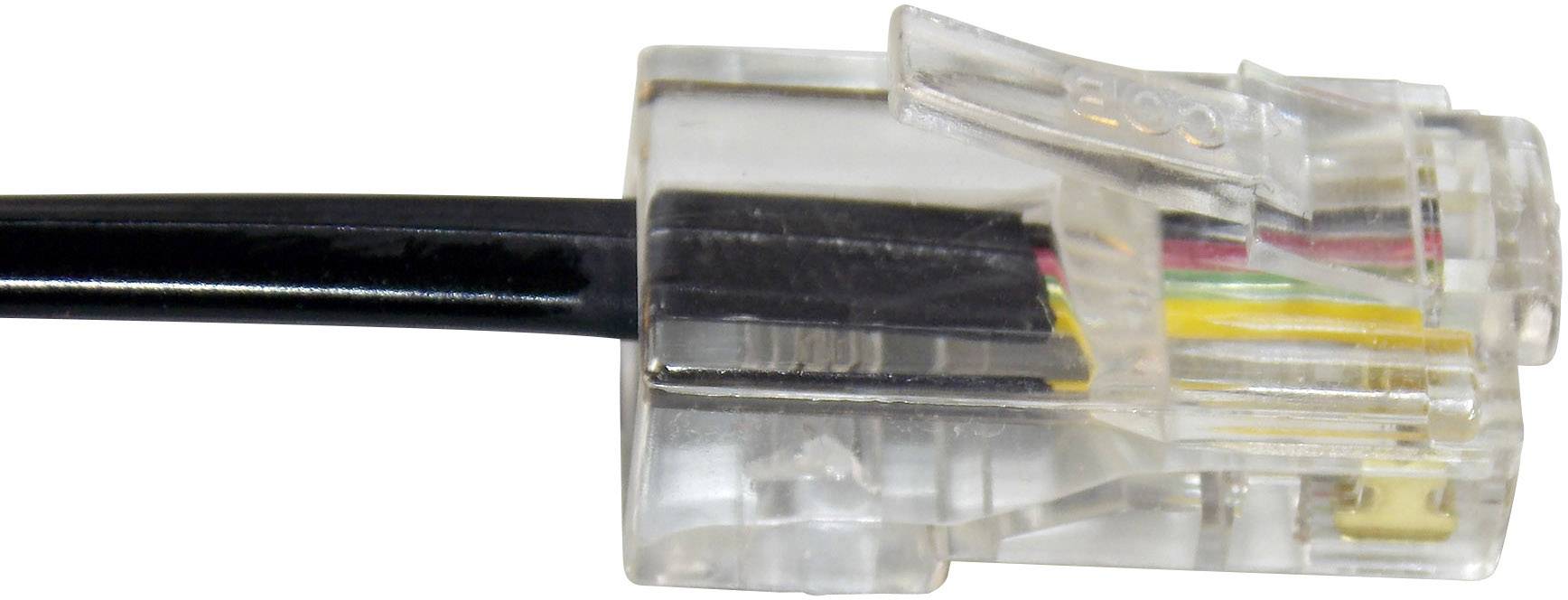 Priehľadný ethernetový konektor s čiernymi a farebnými káblami je pripojený k čiernemu káblu.