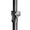 Čierna statívová noha s upevňovacou svorkou a popruhom na bezpečné uchytenie.