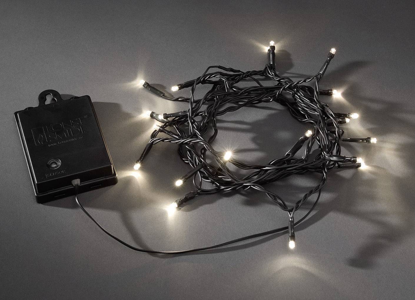 Konstsmide 3724-100 micro svetelná reťaz vonkajšie na batérie Počet žiaroviek 40 LED teplá biela Dĺžka svetiel: 390 m časomerač