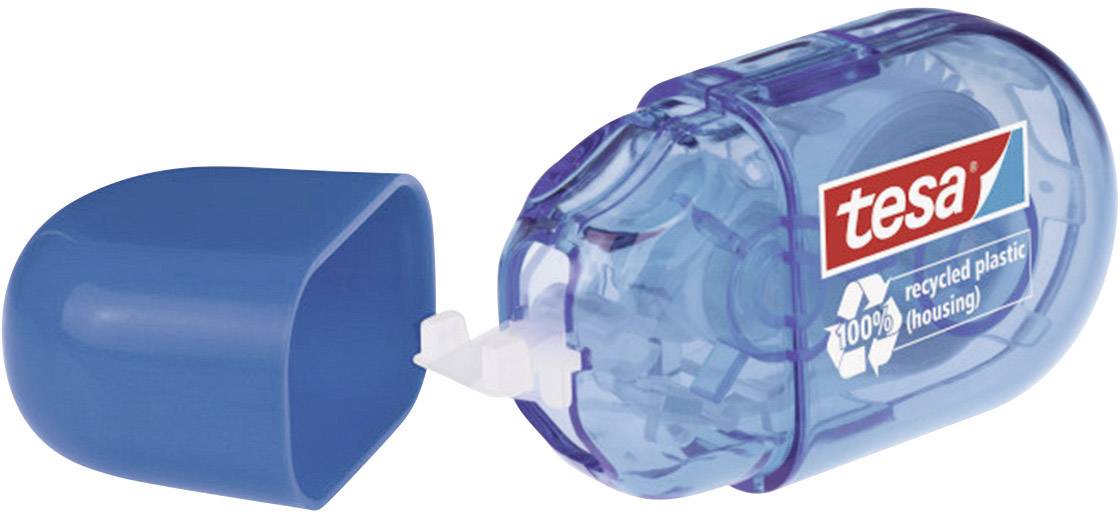 Lepiaci valček značky 'tesa' s modrým obalom vyrobeným zo 100% recyklovaného plastu, otvorený s viditeľným lepiacim pásikom.