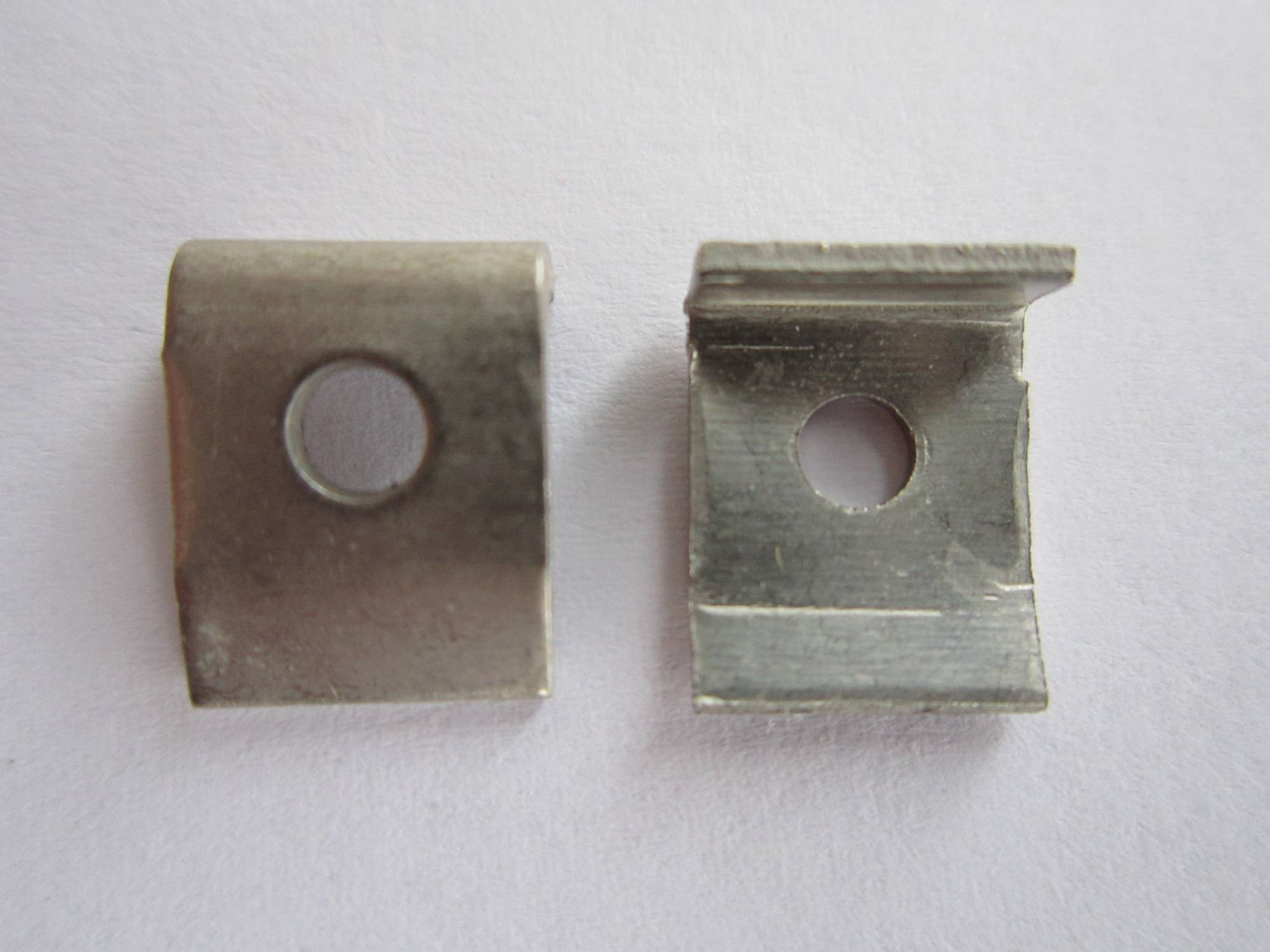 028107041245 Aiuto al montaggio Weltron Contenuto 1 pz.