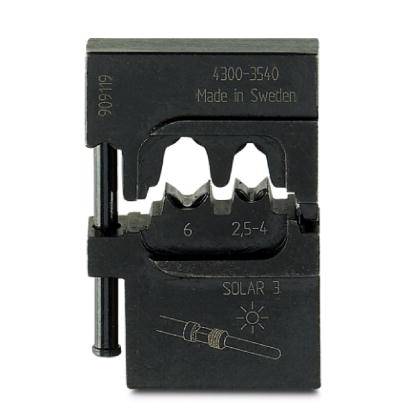 Kovový nástroj pre elektrické spoje, označený štítkom 'Made in Sweden' a 'SOLAR 3'. Vhodný pre veľkosti káblov 6 a 2,5-4.