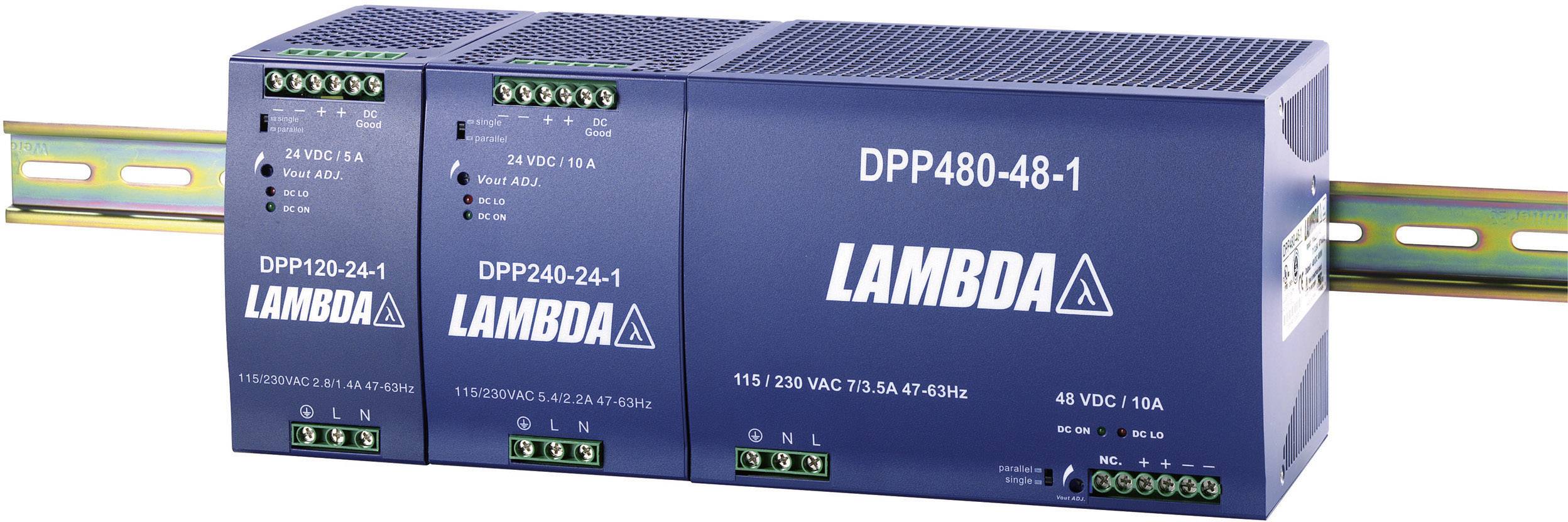 Modrý napájací zdroj s nápisom 'LAMBDA', namontovaný na DIN lište. Čísla modelov a technické údaje na prednej strane.