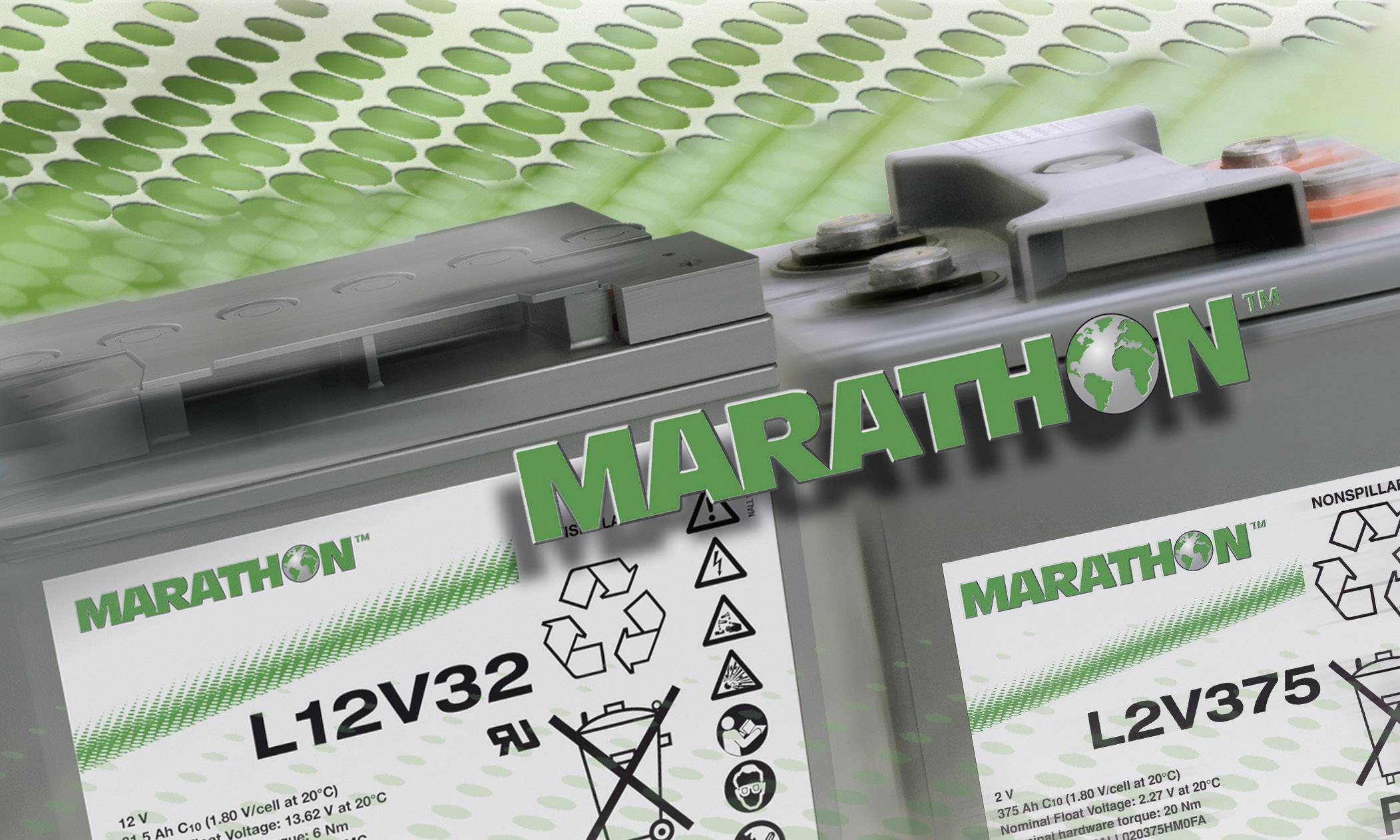 Dve batérie označené štítkami 'L12V32' a 'L2V375' od značky 'Marathon'.