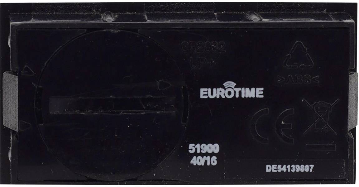 Čierny obdĺžnikový komponent Eurotime v detailnom zábere s výrobnými číslami a označením CE na povrchu.
