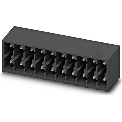 Čierny elektronický konektor s viacerými kovovými kontaktmi v obdĺžnikovom tvare. Vhodný pre priemyselné aplikácie.