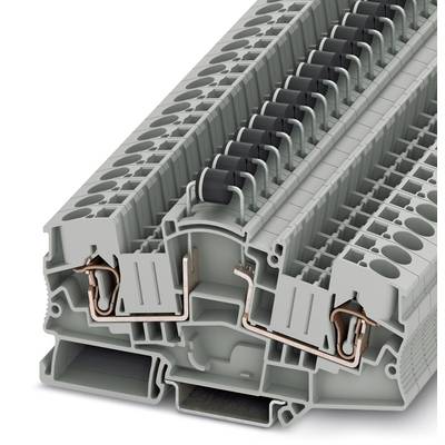 Sivý elektrický svorkovnicový model s viacerými zdierkami, vnútri ktorého sú viditeľné medené svorky.