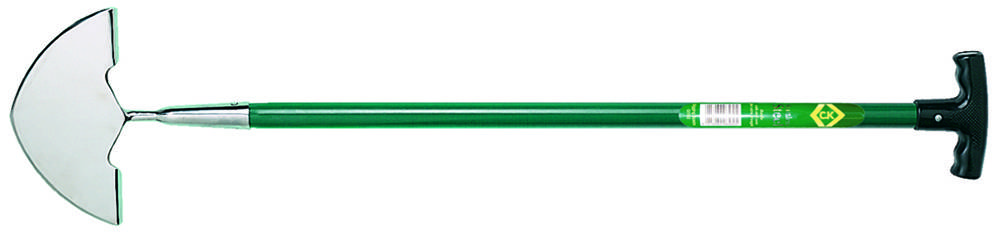 Zelený rezač trávnych okrajov s polmesiacovitou čepeľou a T-rukoväťou, ideálny na strihanie trávnych hrán.