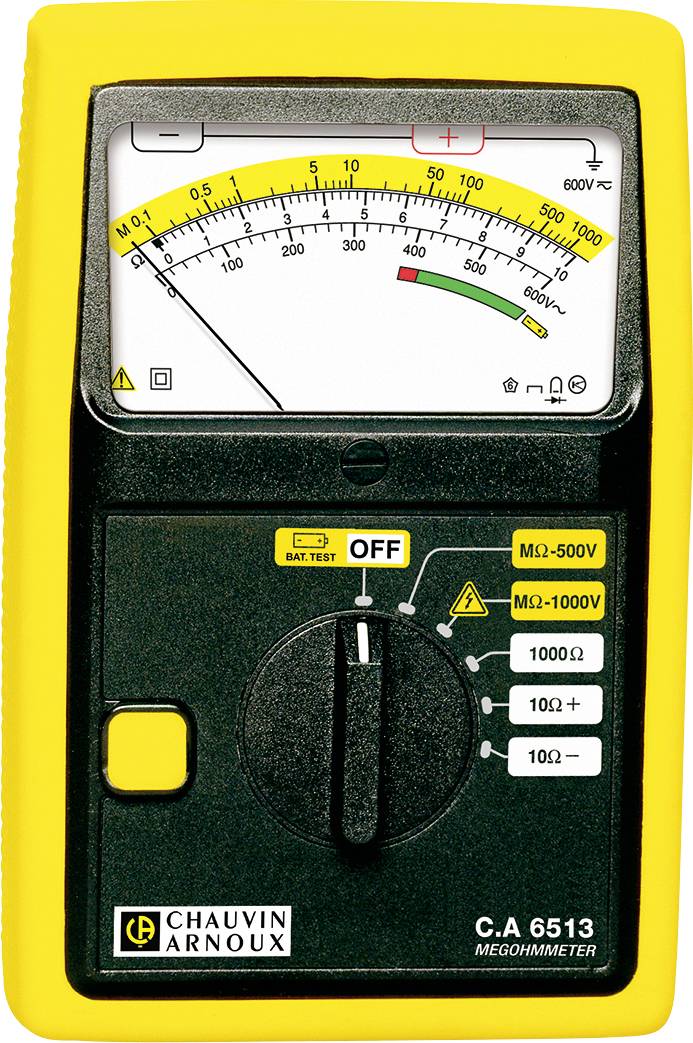 Rumeno merilnik izolacijske upornosti, model C.A 6513 podjetja Chauvin Arnoux, prikazuje analogno lestvico od 0 do 600 V in različne merilne razpone.