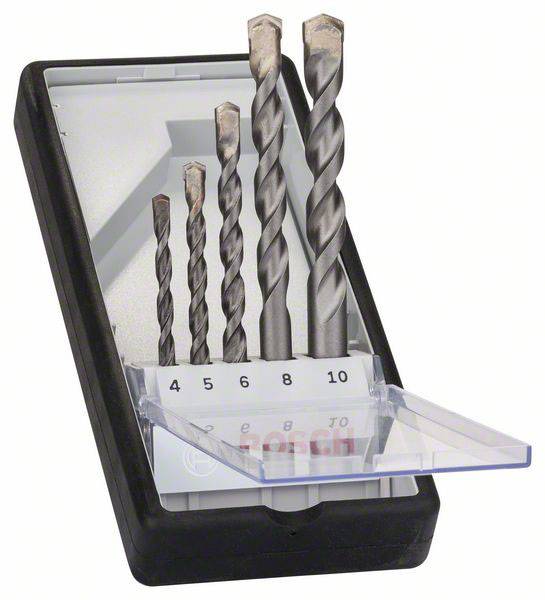 Komplet petih svedrov različnih velikosti v črni držalni. Velikosti so 4, 5, 6, 8 in 10 mm. Pokrov je odprt.