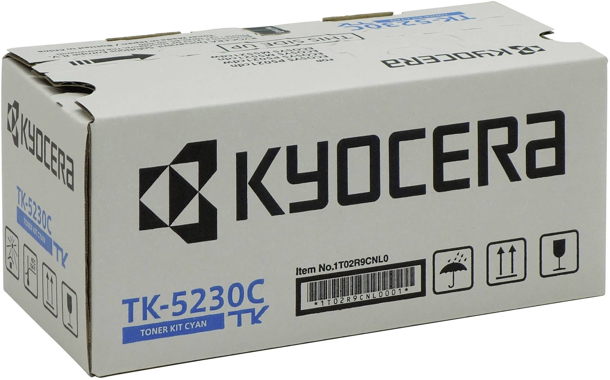 Kartonska škatla z napisom 'Kyocera TK-5230C Tonerski komplet Cyan', prikazuje simbole za previdnost, suhoto in krhkost.