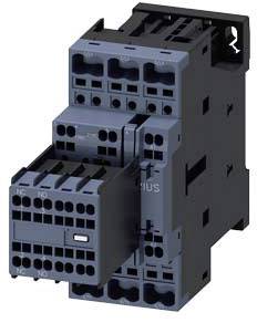 Črn, pravokoten električni kontaktni blok z več priključnimi sponkami in vtičnimi priključki, značilen za industrijske aplikacije.