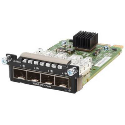 Računalniška omrežna kartica s štirimi 10GbE SFP+ vrati, nameščena na zeleni tiskani plošči s hladilnikom.