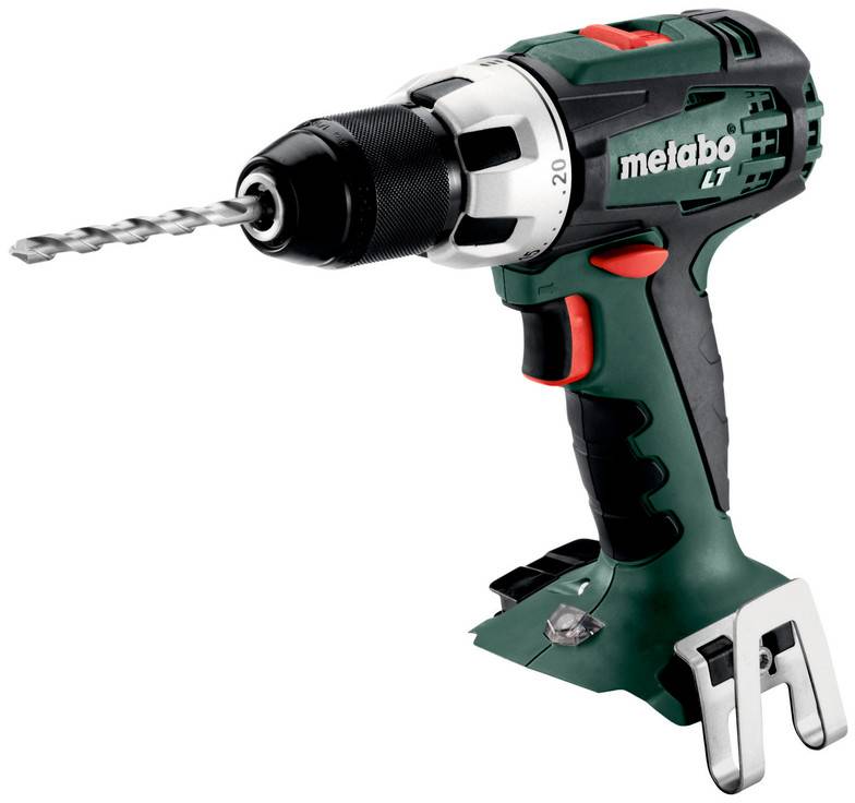 Brezžična Metabo vrtačka z priloženim svedrom in baterijo, prikazana na beli podlagi.