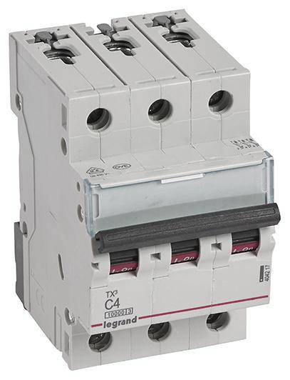 Triterminski odklopnik, ki se uporablja v električnih sistemih za prekinitev električnih tokokrogov.