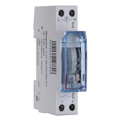 Električni odklopnik znamke Legrand prikazuje '16 A, 230 V~ 50 Hz'. Stikalo je zasnovano za zaščito električnega tokokroga.