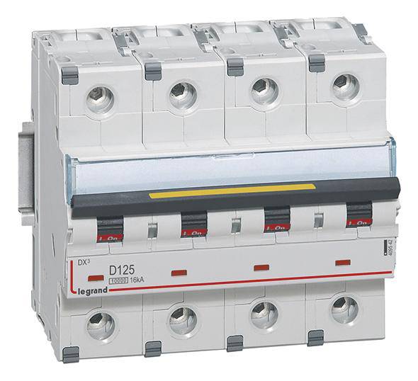 Štiripolen ločilni odklopnik znamke Legrand z oznako 'D125', primeren za električne tokokroge z močjo 16 kA.