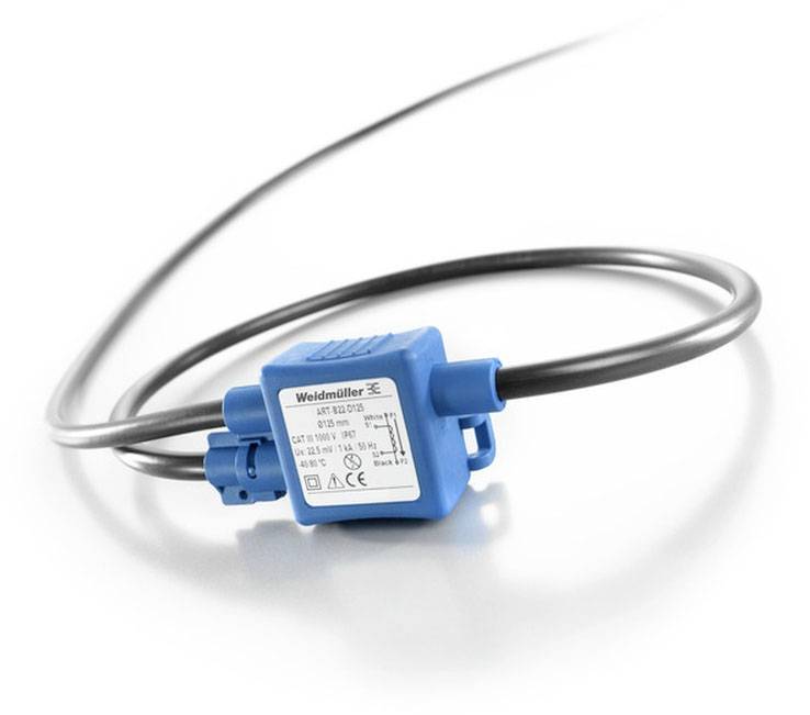 Moder električni senzor znamke Weidmüller, obdan z črnim kablom, leži na beli površini.